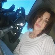 Diplomata presso Liceo Classico, ottima conoscenza dell'inglese riconosciuta da varie certificazioni, tra cui Trinity College London, ESOL, Livello C1